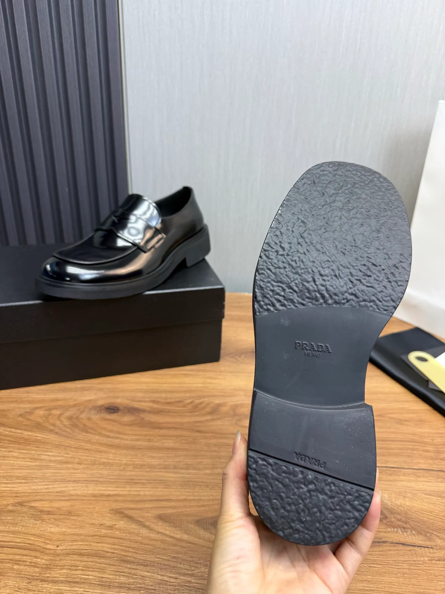 Men's shoes 💰840💰 [PRADA] New models synchronized with the official website, high-quality shipments ✔️Hot-sellers🔥 Original cowhide. Open edge beaded cowhide + cowhide lining, 1🆚1 replica, original lightweight foam outsole, 38-45 (men's 38.45 custom-made, non-refundable)